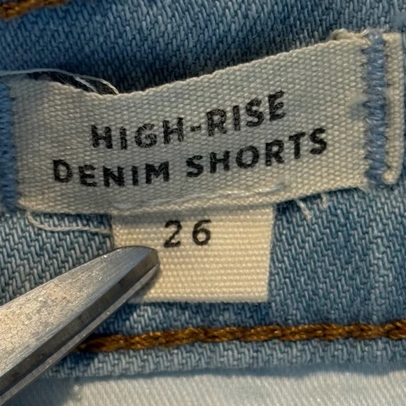 Madewell High Rise Cutoff Denim Shorts - Picture 2 of 7